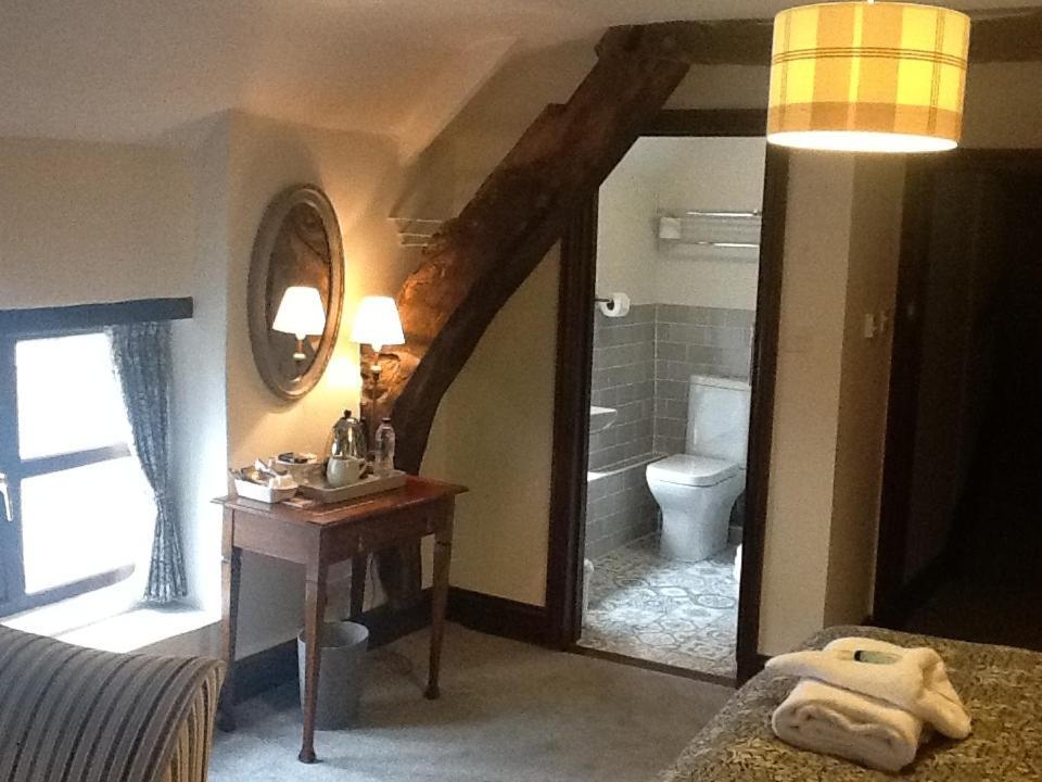 Royal George Hotel Great Easton  Værelse billede