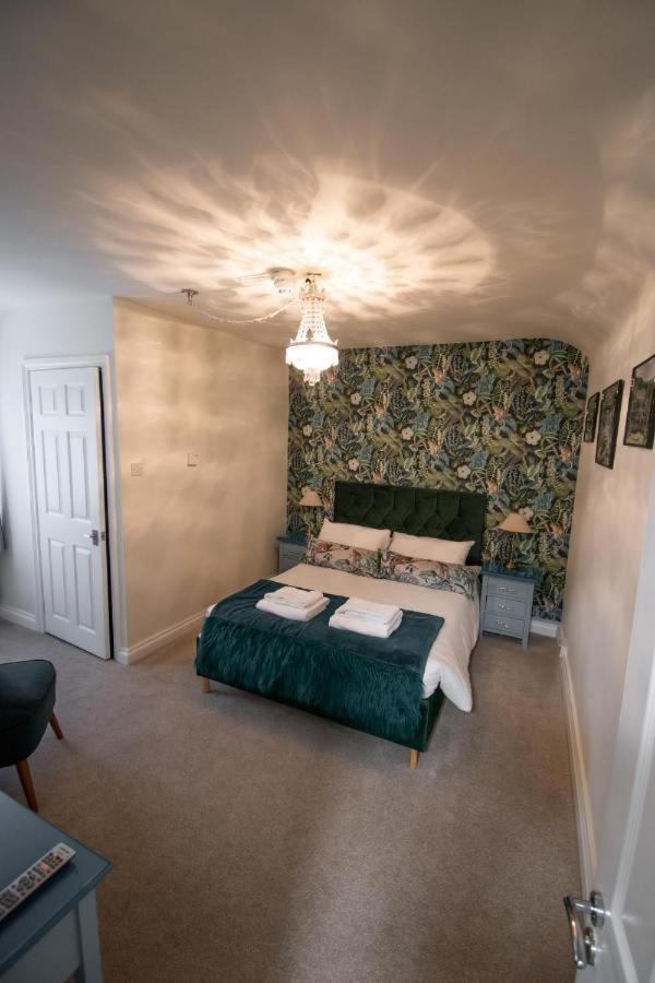Royal George Hotel Great Easton  Eksteriør billede